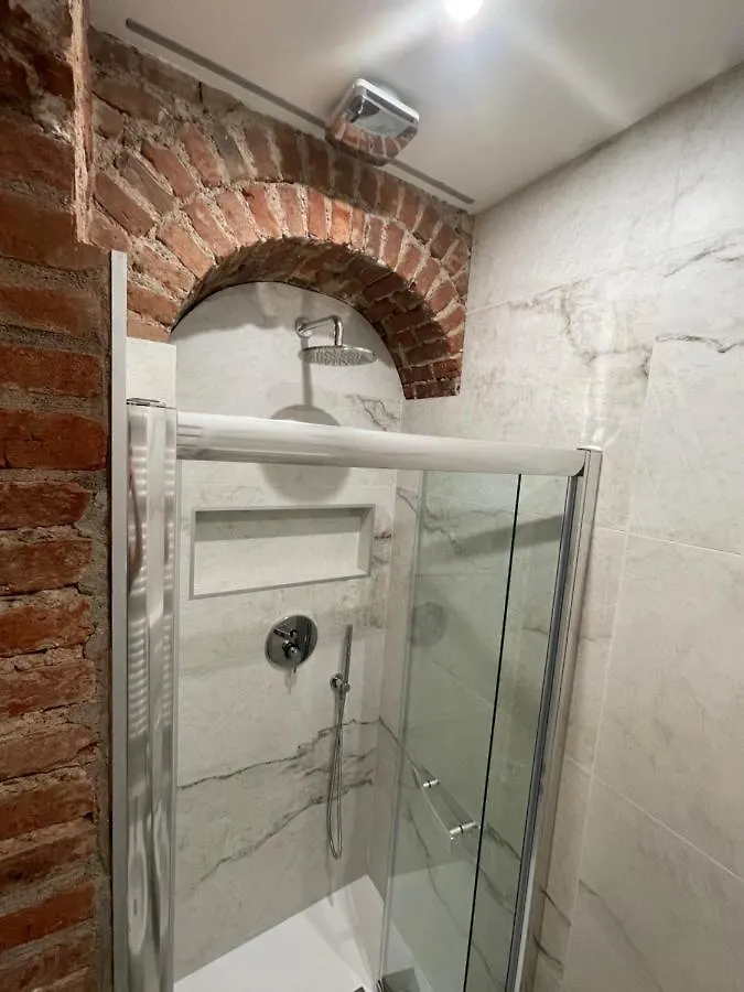 Luxury Apartment In Milan Center