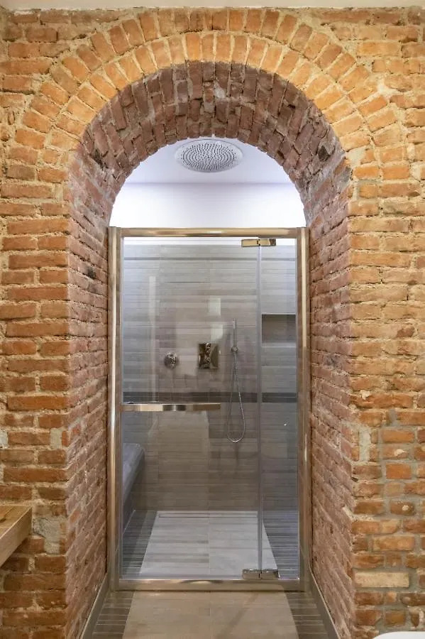 Luxury Apartment In Milan Center