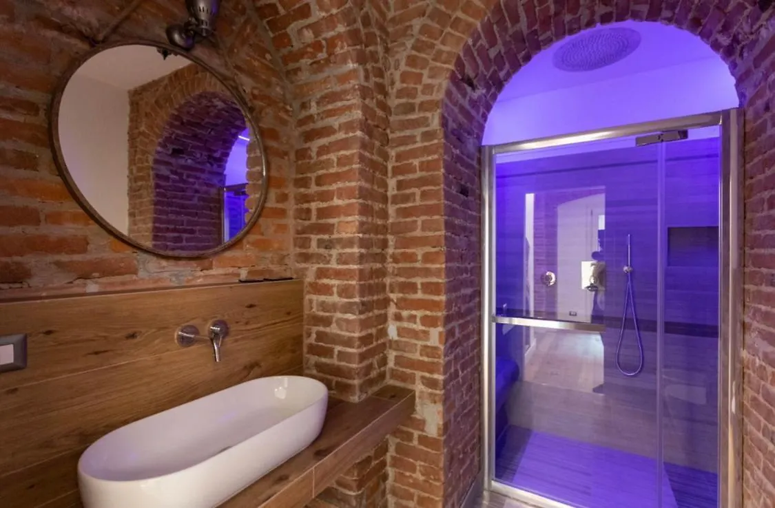 Luxury Apartment In Milan Center