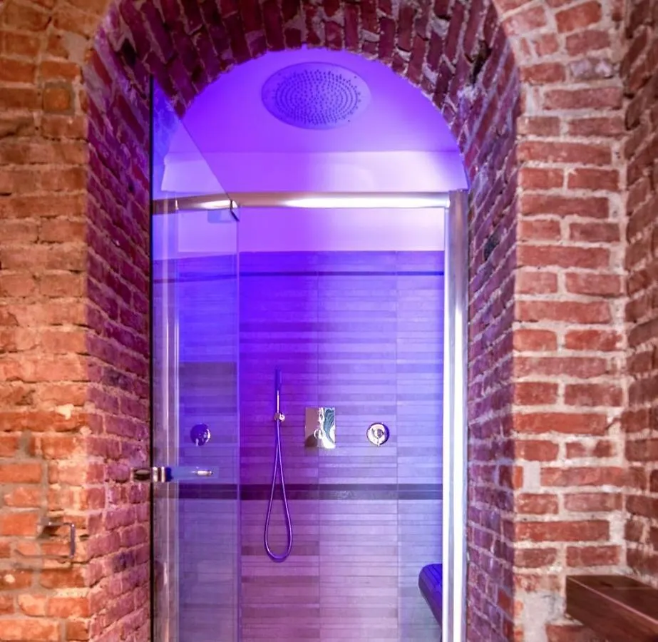 Luxury Apartment In Milan Center