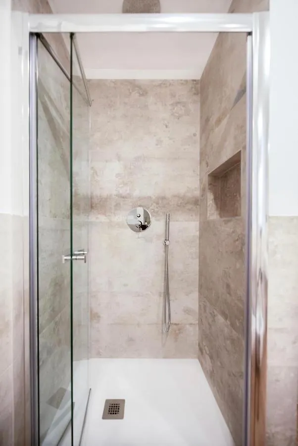 Luxury Apartment In Milan Center
